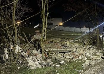 Tragjedia në Kosovë, rrënqeth banori: I dëgjonim telefonat e fëmijëve duke u dridhur nën rrënoja