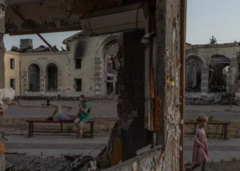 Agresioni rus, analiza e VOA-s: Kievi dhe BE të alarmuar nga perspektiva për një ‘marrëveshje të padrejtë’ në kurriz të Ukrainës