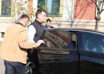 SPAK firmos autorizimin, lejon familjarët të vizitojnë Veliajn në paraburgimin e Durrësit