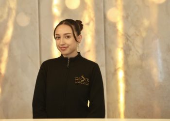 Tërmetet e vazhdueshme në Santorini, 20-vjeçarja shqiptare nuk largohet nga ishulli: As që më shkoi në mendje të…