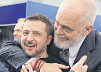 Zelensky zbulon bisedën me Edi Ramën dhe falenderon Shqipërinë: Evropa duhet të jetë në tryezën e dialogut