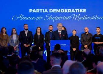 Berishës i ikën një tjetër aleat nga koalicioni, “Shqipëria Madhështore” mbetet me 24 parti