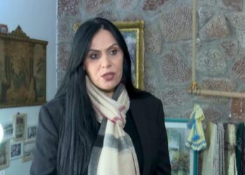 Mban ‘gjallë’ artizanatin, Rama ndan historinë e sipërmarrëses nga Voskopoja (Video)