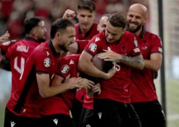 “Makthi” i biletave për Kombëtaren! “Tifozët Kuq e Zi” s’mund të marrin bileta të grupuara. Me Serbinë stadiumi do jetë plot
