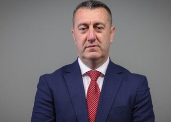 Olsi Komici kandidon në listën e hapur të socialistëve në Elbasan, Denaj komandon Kullollin në krye të AKU-së