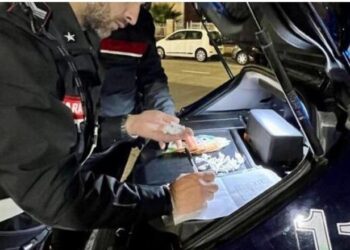 Trafik kokaine të fshehur në kuti karamelesh, arrestohet 25-vjeçari shqiptar në Itali