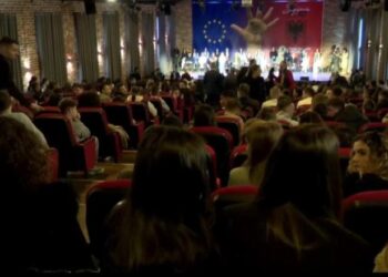 LIVE! “Mes energjisë së të rinjve”, Rama prezanton kandidatët e qarkut të Elbasanit për zgjedhjet e 11 Majit