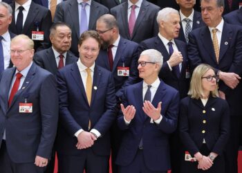 Mbyllet forumi me temë :”Çlirimi i hovit të zhvillimit për rritjen e qëndrueshme të ekonomisë globale”
