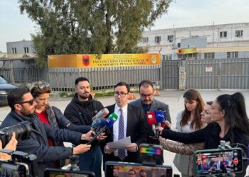 Arbër Veliaj sqaron financimin prej tij të studios ligjore Kasowitz që mbron Presidentin Trump: Mbështetja juridike për Erion Veliajn, një akt për drejtësinë dhe të vërtetën