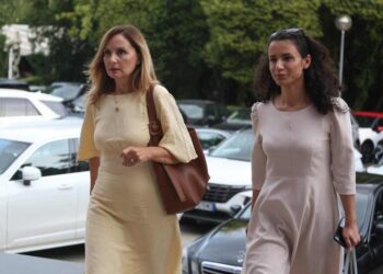 Listat e PD për zgjedhjet/ Gazetari: Tabaku ka dalë e përlotur nga selia e PD, Dash Sula u gënjye nga Berisha