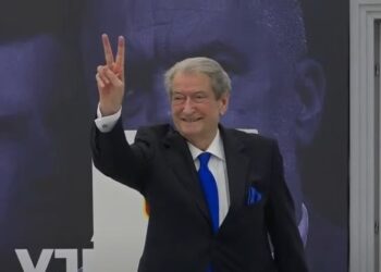 “Primaret e stisura”, gazetari zbulon prapaskenat: Kandidatët do i ‘filtrojë’ Berisha, në lista vetëm besnikët e tij