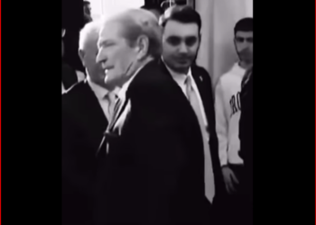 VIDEO / Belind Këlliçi i zgjat dorën, Berisha ‘e injoron’ dhe zgjedh Arian Starovën