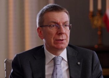 Presidenti i Letonisë: Duhet të largohen masat kufizuese të BE-së ndaj Kosovës