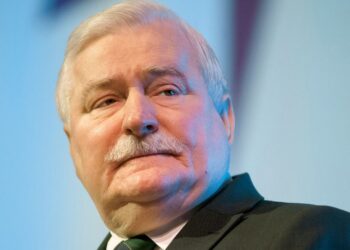 Lech Wałęsa, letër Trumpit: Jam i shokuar që e trajtuat Zelenskin si Sigurimi i komunistëve dikur!
