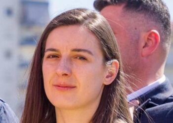 “I dal në ëndërr natën”/ Kandidatja e PS e Fierit i përgjigjet Bardhit me një video: Do bëhem e famshme…