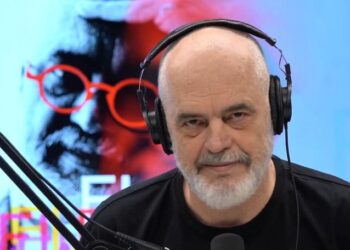 “A pihet kafja në Angli?”, Rama u bën thirrje emigrantëve shqiptarë: Kthehuni në atdhe