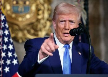 Pas shpalljes së tarifave hakmarrëse, Trump kërcënon guvernatorin e Kanadasë: Dikush t’i shpjegojë që…