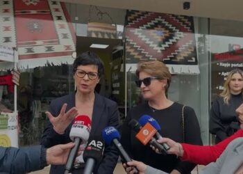 Eurokomisionerja e zgjerimit nga Elbasani: Projektet e financuara nga BE do të vijojnë