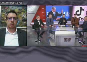 “Policia me Hammer, sjellje gangsterrash”, gazetari “përplaset” me deputetin: A e pe Range-n e Flamurit?!