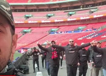 “Shqiponjat” përballë “3 Luanëve” / Tifozat Kuqezi ndezin atmosferën në Wembley 6 orë para ndeshjes