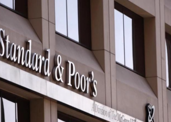 Standard & Poor’s vlerëson pozitivisht borxhin shqiptar, shkak turizmi, shpenzimet dhe…