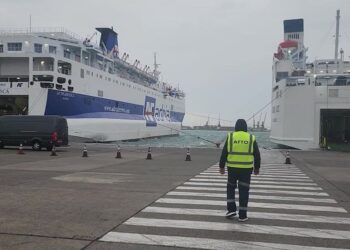 Moti i keq në vend, lundrimi nga Durrësi në Itali nis mbrëmjen e sotme