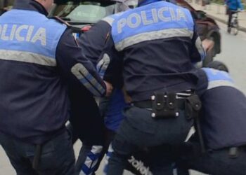 Kreu marrëdhënie me një 15-vjeçare dhe e nxiti të konsumojë drogë, arrestohet 40-vjeçari