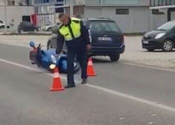 Aksident në aksin Fushë Krujë-Kamëz, një person në gjendje të rëndë, transportohet te Trauma