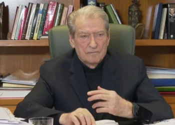 Berisha komenton listën e PS: Përbëhet nga kandidatë me dosje në SPAK dhe patronazhistë