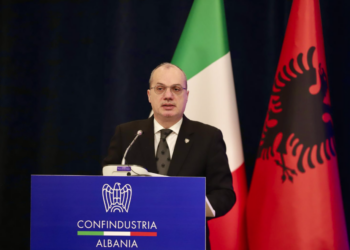 Hasani në Asamblenë e Confindustria Albania: Urë lidhëse për tërheqjen e investitorëve të huaj dhe diasporës