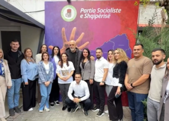 “Primaret, një kurth”/ Rama batuta me shtabin në Elbasan: “Bufi” në Tiranë ngeli duke “ngrënë” demokratët