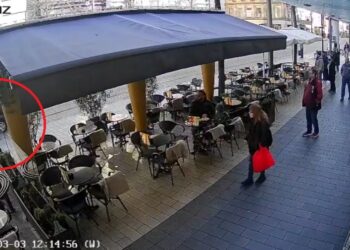 Publikohen pamjet, momenti kur makina me shpejtësi marramendëse futet drejt turmës së njerëzve në Gjermani, një person u vra dhe disa të tjerë u plagosën