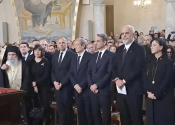 Pista (jo)befasuese greke: “Pas arrestimit të Veliajt fshihet një strukturë…” Çfarë ka dashur të thotë Edi Rama?