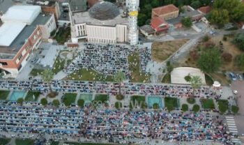 Fitër Bajrami, kreu i Ligës Botërore të Islamit: Shqipëria, shembull për tolerancën dhe bashkëjetesën fetare