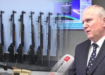 Armëmbajtja pa leje në Shqipëri/ Eksperti: Duhet aksion, ndoshta dhe një amnisti! Qytetarët i ‘shkëmbejnë’ vetëm me siguri