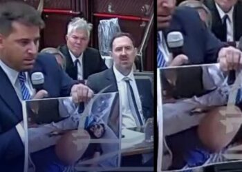 “Ja, kështu vdiq Maradona”, Prokurori trondit sallën e gjyqit me foton e ‘legjendës’ së futbollit