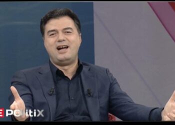 Basha mesazh Ramës: Ku i ke shokët Rame! Jam i gatshëm për debat me të, por ai i shmanget