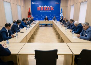 “Shqipëria Madhështore”, PD regjistron koalicionin me 25 parti të tjera, grekët e çamët bëhen bashkë te Berisha