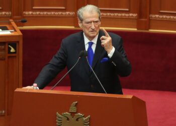 “Votuat arrestimin tim në 5 minuta o të mjerë”, Berisha-mazhorancës: Karma do t’iu kthehet!