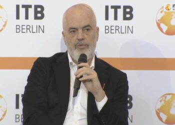 Rama në Berlin: Aeroportet e reja, pjesë e strategjisë për turizëm të qëndrueshëm
