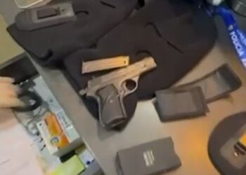 Tiranë/ Kishte kthyer lokalin në bazë droge dhe armësh, shpallet në kërkim pronari, arrestohet bashkëpunëtori i tij
