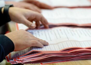 Refuzohet kërkesa e LVV për përsëritjen e votimit përmes postës
