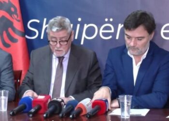 “Djathtas”, vetëm me lista të hapura/ Ikin kandidatët e sigurt, garë për mandatet sipas votave