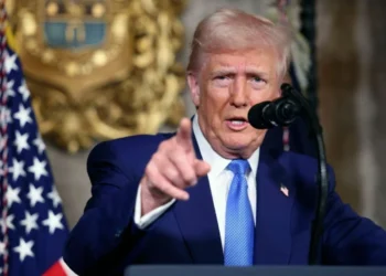 Trump fut në “listën e zezë” Kamala Harris dhe Hillary Clinton, s’do kenë më akses mbi informacionet e klasifikuara