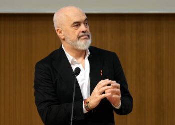 “Shpatën e ndëshkimit e dorëzuam”, Rama: Jemi të vendosur të mos e prekim pavarësinë e drejtësisë