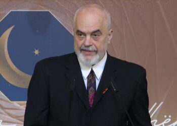 Rama shtron Iftar nga Elbasani: Këtë muaj e shijoj si fëmijë! Myslimanët e Shqipërisë nuk janë problem, por vlerë e shtuar
