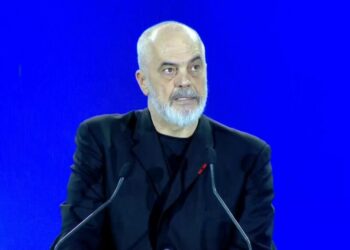 Rama, emigrantëve: Vitin e ardhshëm hapim konsullatën shqiptare në Kretë, s’do shkoni më në Athinë