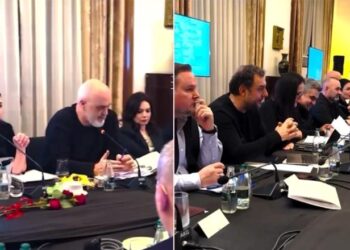 Rama ndan pamjet e takimit 2-ditor tek Pallati i Brigadave me ministrat dhe drejtuesit e qarqeve