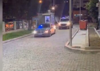 Zbulohet kokainë, armë dhe municione, në pranga një 30-vjeçar në Elbasan, rrezikoi jetën e policëve
