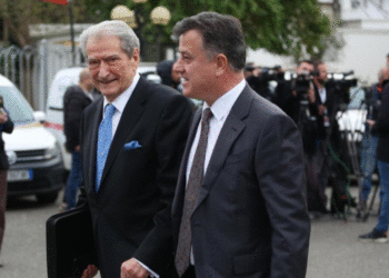 Parodia e MAGA-s: Pse Berisha po garon me kuajt e vjetër?